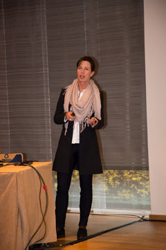 (Rechtsanwältin und GFFC-Justiziarin Andrea Mangold)